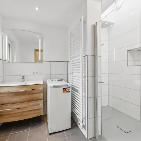 1 Bedroom Cozy In *