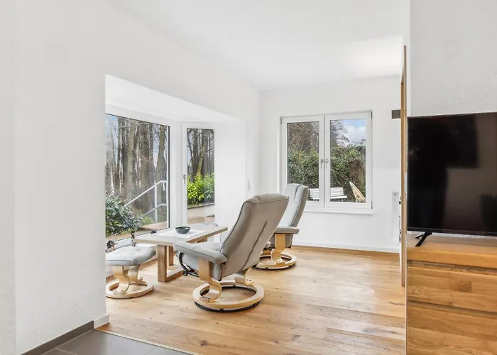 1 Bedroom Cozy In Schwerin (Mecklenburg-Vorpommern)